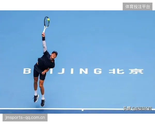 辛纳发球手感如挂外挂